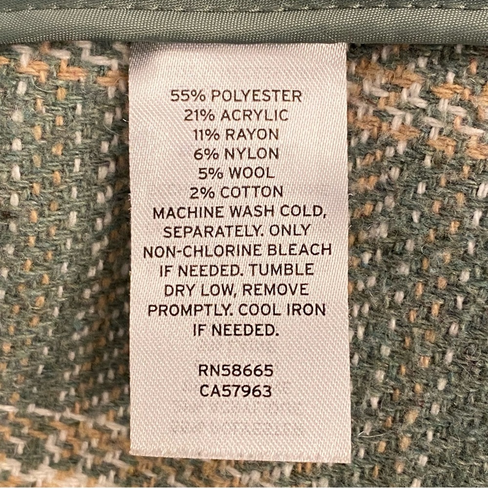 BP. Plaid Brushed Shacket in Green Hedge Plaid. Size Small. 💚 - Picture 8 of 10